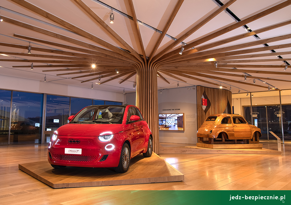 Premiera tygodnia - Rodzina Fiatów 500 RED - muzeum Casa 500 w Turynie